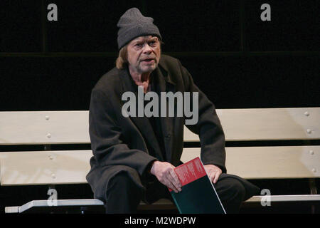 Volker Lechtenbrink, Fotoprobe zur Urauffuehrung von 'Leben, così wie ich es mag' Ernst-Deutsch im-teatro, Amburgo, 29.10.2014 Foto Stock