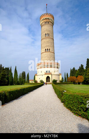 La torre di San Martino della Battaglia commemora la battaglia di Solferino, 24 giugno 1859. Brescia, Lombardia, Italia Foto Stock