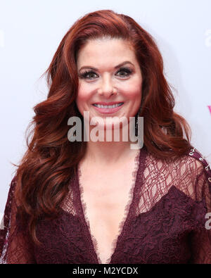 L'attrice Debra Messing dal cast di volontà &AMP; Grazia, assiste una foto chiamata al BAFTA a Londra davanti a uno speciale evento di screening per la prossima serie di spettacolo. Foto Stock