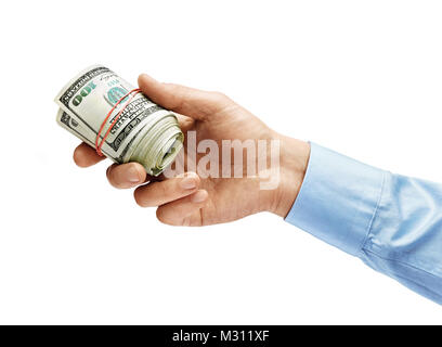 Mano d'Uomo in camicia di contenimento di banconote di dollari isolati su sfondo bianco. Alta risoluzione prodotto. Close up Foto Stock