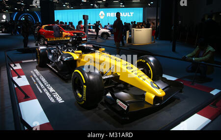 Noida, India. Il giorno 08 Febbraio, 2018. Una vettura da corsa in corrispondenza della società pavilion durante l'Auto Expo di Noida, Uttar Pradesh, India, giovedì, Auto Expo di Noida, Uttar Pradesh, India, giovedì, Credito: Shrikant Singh/Pacific Press/Alamy Live News Foto Stock