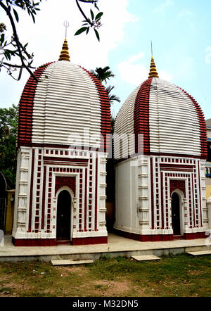 Opere in terracotta del Bengala sulle pareti del tempio Foto Stock