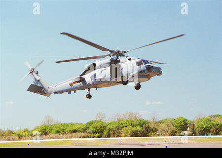 HSL-46 foto op in volo e intorno a Mayport e Jacksonville FL. 3/01 FOTO DI MATTEO J THOMAS HAC-XO-JEFF BARTKOSKI LTJG JAMES GRIECO EQUIPAGGIO- AW3 SHAWN LINSEY (SAR) #504 HSL46 seahawk da navalsafetycenter Foto Stock