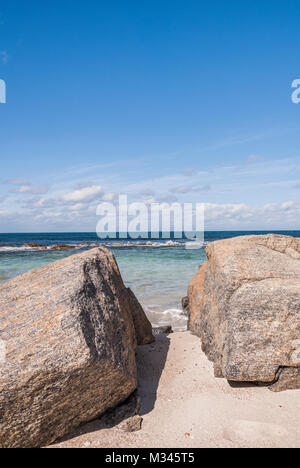 Massi sulla spiaggia, Cape Leeuwin, Augusta, Australia occidentale, Australia Foto Stock