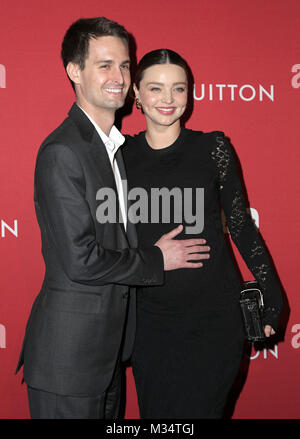 Los Angeles, Stati Uniti d'America. 8 febbraio, 2018. Miranda Kerr, Evan Spiegel. La vasta e Louis Vuitton celebrare Jasper Johns: "qualcosa somigliante a verità' presentano tenutasi presso l'ampio. Photo credit: PMA/AdMedia Credito: PMA/AdMedia/ZUMA filo/Alamy Live News Foto Stock