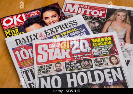 9 febbraio 2018. La lunga trattativa previsto tra Richard Desmond e Trinity Mirror è stata annunciata venerdì 9 febbraio. La trattativa che è stimato essere valutate a £126.7m vedrà il Trinity Mirror (proprietario del Daily Mirror) assumere la proprietà del Daily Express e Daily Star quotidiani lungo con OK Magazine. La trattativa si spera di realizzare significativi risparmi in termini di costi che dovrebbero contribuire a mantenere la vitalità del Regno Unito si stampa stampa nazionale. Credito: James Copeland/Alamy Live News Foto Stock