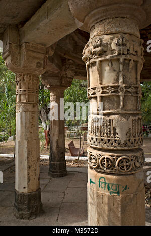 Polo monumento in foresta, Vijayanagar, Sabarkantha, Gujarat, India, Asia Foto Stock