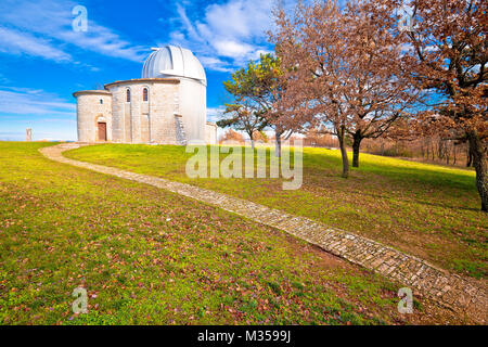 Star osservatorio di Visnjan sulla collina istriana view, Tican village, Istria regione della Croazia Foto Stock