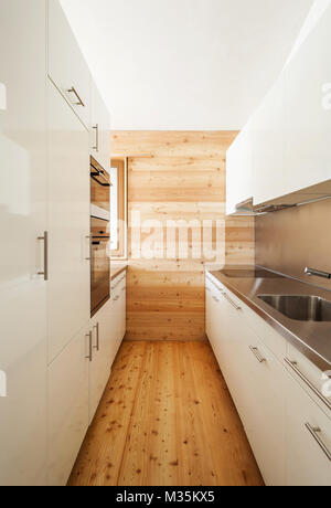 Architettura design moderno, casa di montagna, cucina Foto Stock