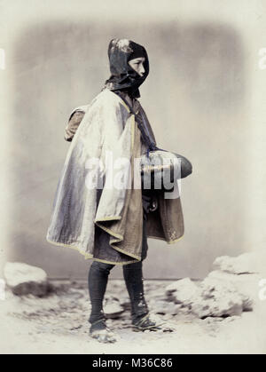 1860 il Giappone - Ritratto di un uomo in abiti invernali Foto Stock