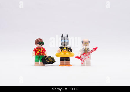 Lego batman, robin, alfred isolati su sfondo bianco. Foto Stock