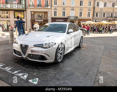 Trieste, Italia-31 marzo 2017: Salita dei Campioni AutoShow, Alfa Romeo Giulia Quadrifoglio con Ferrari 510-hp 2.9-litri twin-turbo V-6 , guida il r Foto Stock