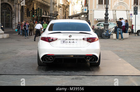 Trieste, Italia-31 marzo 2017: Salita dei Campioni AutoShow, Alfa Romeo Giulia Quadrifoglio con Ferrari 510-hp 2.9-litri twin-turbo V-6 , guida il r Foto Stock