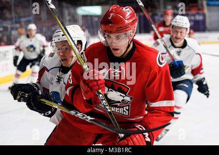 Charlotte Checkers defenceman Roland McKeown (3) durante la AHL hockey gioco tra lo Springfield Thunderbirds e il Charlotte Checkers su Venerdì 9 febbraio, 2018 a Bojangles Coliseum di Charlotte, NC. Giacobbe Kupferman/CSM Foto Stock