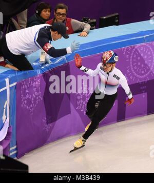 Gangneung, Repubblica di Corea. 10 Febbraio, 2018. Hyojun Lim (KOR) celebra vincendo la finale. Short track. Gangneung ice arena. Pyeongchang2018 Olimpiadi invernali. Gangneung. Repubblica di Corea. 10/02/2018. Credito: Sport In immagini/Alamy Live News Foto Stock