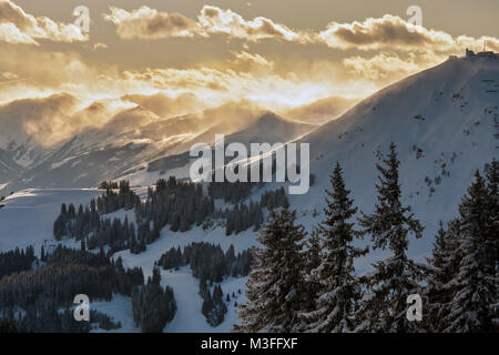 Tramonto su Alpi in Scheffau, Austria Foto Stock