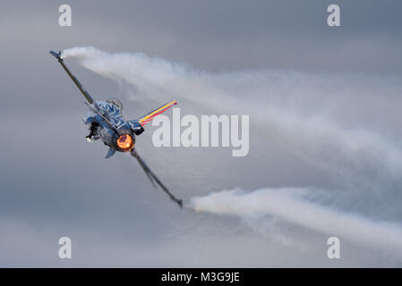 Belgian Air Force Lockheed F16 Fighting Falcon alla Royal International Air Tattoo RAF Fairford. Postbruciatore, riscaldare. Componente aria belga Foto Stock