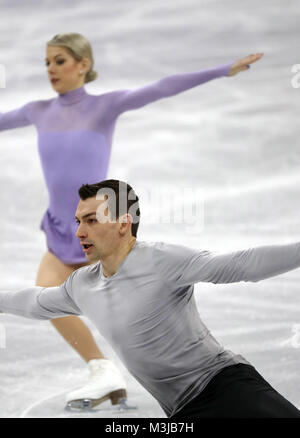 Gangneung, Corea del Sud. Xi Febbraio, 2018. ALEXA SCIMECA KNIERIM e CHRIS KNIERIM NEGLI STATI UNITI D' AMERICA in azione durante la coppia del Team di pattinaggio pattinaggio gratuito evento a Gangneung Ice Arena durante il 2018 Pyeongchang Giochi Olimpici Invernali. Credito: Scott Kiernan Mc/ZUMA filo/Alamy Live News Foto Stock