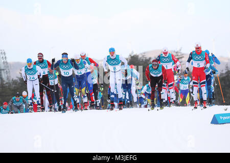 Pyeongchang, Corea del Sud. Xi Febbraio, 2018. Vista generale Sci di fondo : uomini Skiathlon (15C 15F) a Alpensia Sci di fondo centro durante il PyeongChang 2018 Giochi Olimpici Invernali di Pyeongchang, Corea del Sud . Credito: YUTAKA AFLO/sport/Alamy Live News Foto Stock