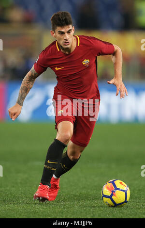 Roma, Italia. Xi Febbraio, 2018. Stadio Olimpico di Roma, Italia; di calcio della Serie A, Roma rispetto a Benevento; Diego Perotti di Roma controlla il credito a sfera: Giampiero Sposito/Alamy Live News Foto Stock