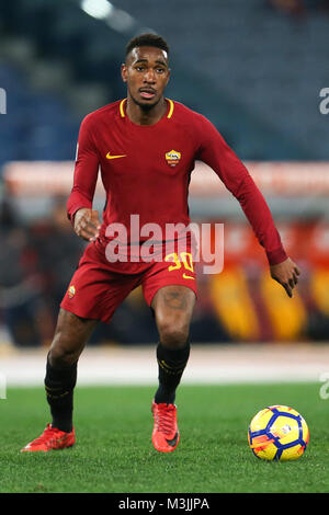 Roma, Italia. Xi Febbraio, 2018. Stadio Olimpico di Roma, Italia; di calcio della Serie A, Roma rispetto a Benevento; Gerson Roma controlla il credito a sfera: Giampiero Sposito/Alamy Live News Foto Stock