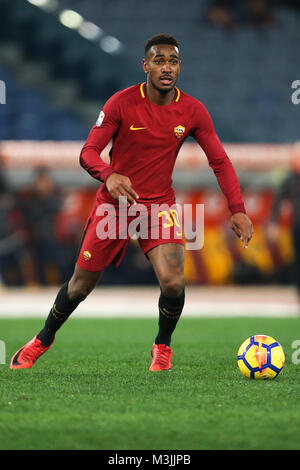 Roma, Italia. Xi Febbraio, 2018. Stadio Olimpico di Roma, Italia; di calcio della Serie A, Roma rispetto a Benevento; Gerson Roma controlla il credito a sfera: Giampiero Sposito/Alamy Live News Foto Stock