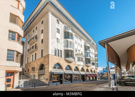 Architettura nel centro di St.Moritz, Grigioni, Svizzera Foto Stock