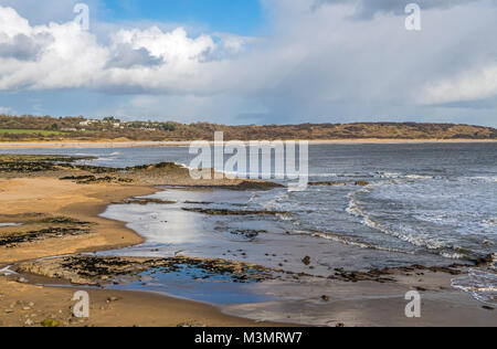 Spiaggia di Newton Porthcawl su una soleggiata giornata invernale Foto Stock