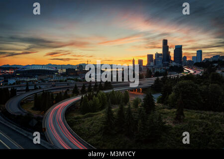 Seattle autostrada tramonto prese nel 2015 Foto Stock