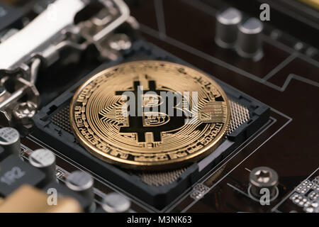 Bitcoin giace sul socket del processore Foto Stock