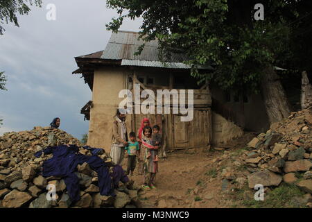 La famiglia del Kashmir, kupwara, Kashmir India, Asia Foto Stock