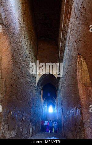 Bagan: Dhammayangyi tempio, ambulatorio interno (corridoio esterno), , Mandalay Regione, Myanmar (Birmania) Foto Stock