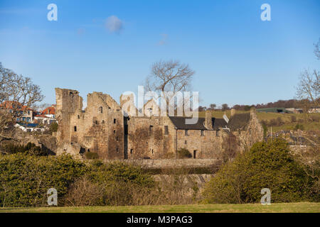 I resti del Castello di Aberdour in Aberdour Fife Scozia. Foto Stock