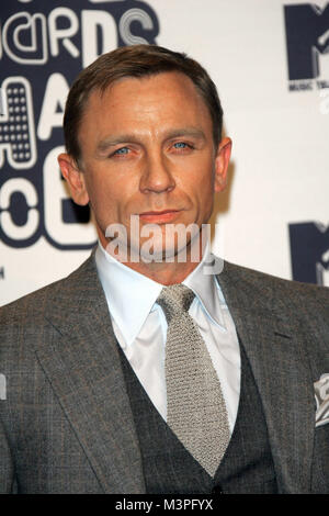 Copenhagen, Danimarca. 02Nov, 2006. Il nuovo "britannico James Bond' attore Daniel Craig, pone sul tappeto rosso al centro Bella durante gli MTV Europe Music Awards 2006 a Copenhagen, Danimarca, 02 novembre 2006. Credito: Hubert Boesl | in tutto il mondo di utilizzo/dpa/Alamy Live News Foto Stock