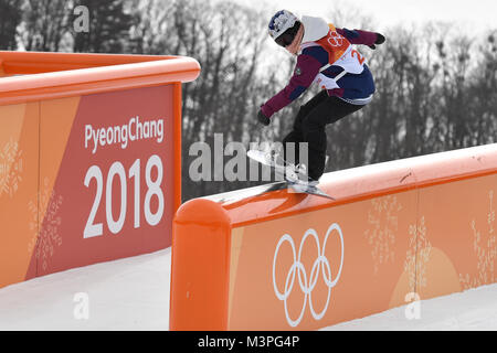 Pyeongchang, Corea. Xi Febbraio, 2018. Snowboarder ceca Sarka Pancochova durante il giro di formazione entro il 2018 Olimpiadi invernali di Pyeongchang, Corea del Sud, 11 febbraio 2018. Credito: Michal Kamaryt/CTK foto/Alamy Live News Foto Stock