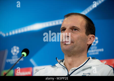 Massimiliano Allegri durante la Juventus - Conferenza stampa prima della Champions League, a Juventus Stadium, a torino, Italia 12 febbraio 2017 Foto Stock