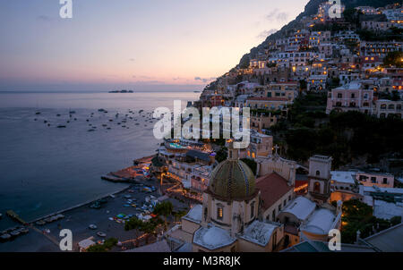 Costa di Amalfi - Positano città in Italia Foto Stock