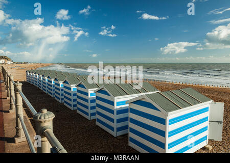 Spiaggia di capanne in Hastings, East Sussex, Inghilterra. Foto Stock