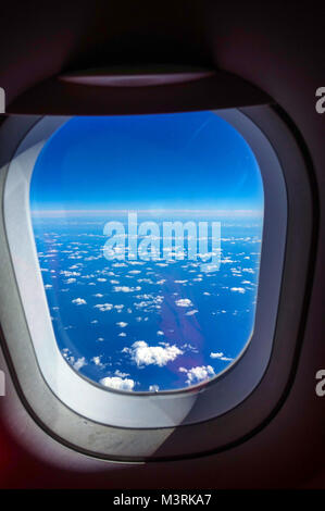 Vista da finestra di Vueling Airbus 320 in Spagna Foto Stock