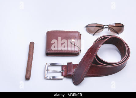 Gli uomini di accessori per affari e rekreation. Un studio professionale di fotografia di uomini accessori business. Vista superiore composizione Foto Stock