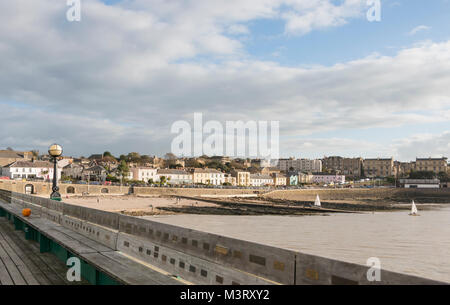 Giornata invernale sul molo di Clevedon, North Somerset Foto Stock