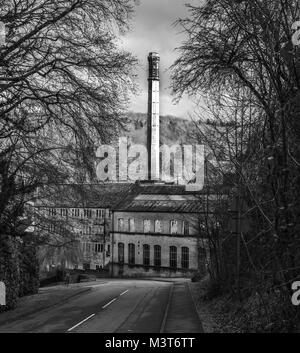 Longford Mills, Nailsworth, Gloucestershire, UK. In bianco e nero Foto Stock