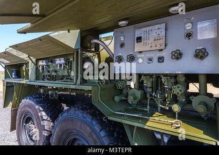 Formazione KADAMOVSKIY MASSA, ROSTOV REGIONE, Russia, 26 AGOSTO 2017: militare internazionale forum tecnico "esercito-2017". Stazione mobile ARS-14 KM per d Foto Stock