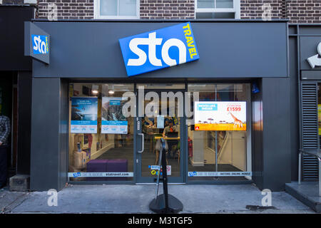 Sta Travel, Goodge Street, Londra, Regno Unito Foto Stock