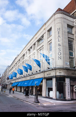 Heals & Son Department Store su Tottenham Court Road, Londra, Inghilterra, Regno Unito Foto Stock