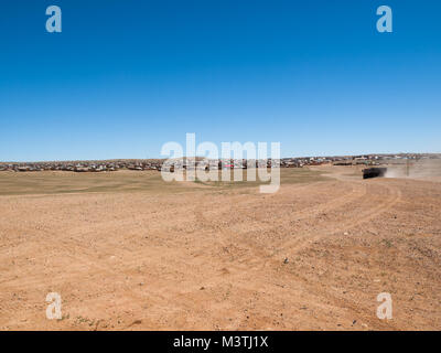 Un camion nel deserto di Gobi Foto Stock