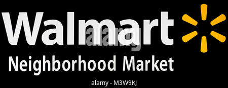 WILSON, NC - Gennaio 25, 2018: un Walmart quartiere segno del mercato è illuminata di notte. Dal 31 ottobre 2017 ci sono stati 701 Walmart quartiere Foto Stock