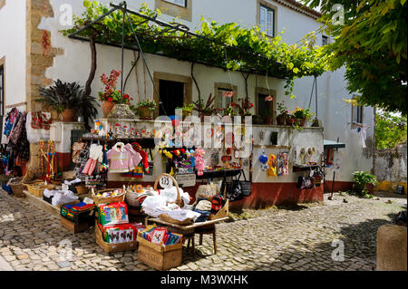 Un piccolo negozio di Obidos, Portogallo Foto Stock