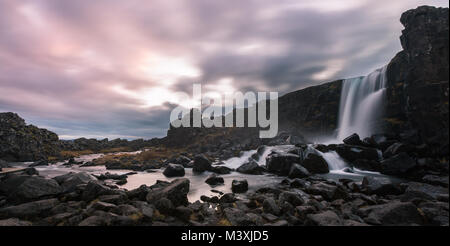 Bella cascata Oxarafoss nel sud dell'Islanda europa Foto Stock