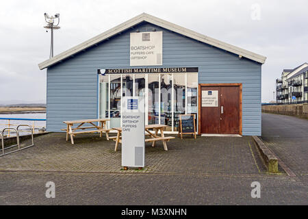 Cafe e un negozio di edificio a Scottish Maritime Museum a Irvine North Ayrshire Scotland Regno Unito Foto Stock